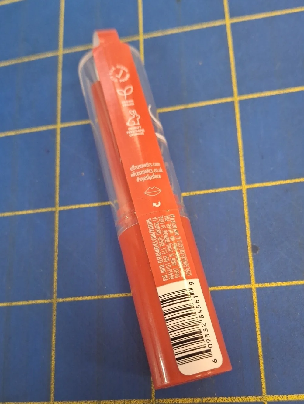 e.l.f. Hydrating Core Lip Shine - 84561 Lively Ravissant New Sealed